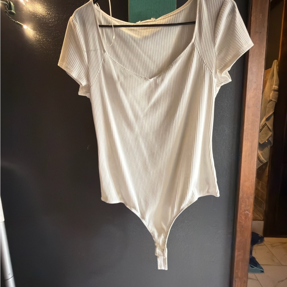 Elodie Ribbed Scoop Neck Short Sleeve Bodysuit in Cream